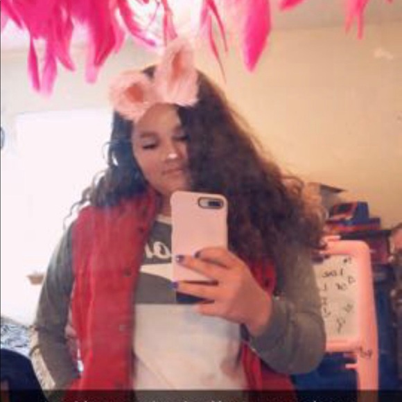 Meet your Posher, Raylee - Picture 1 of 1